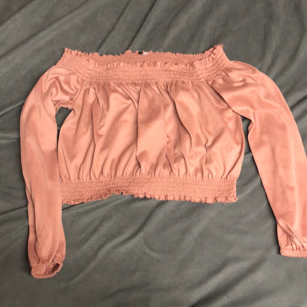 DIVIDED Off the Shoulder Crop Top